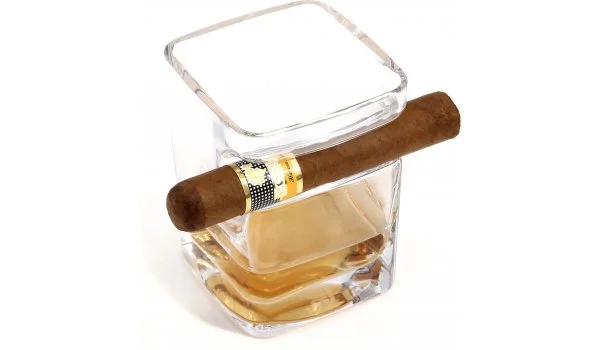 Copo de vidro para charuto, rum e uísque adorini
