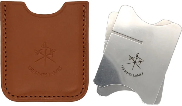 Bancada para charutos Les Fines Lames com estojo de couro bege